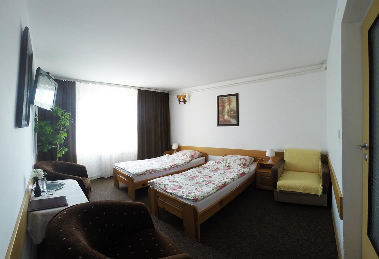 Hotel Kot Siestrzen エクステリア 写真