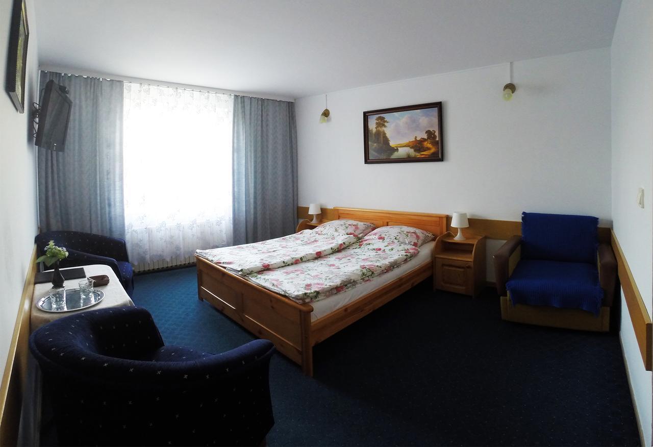 Hotel Kot Siestrzen エクステリア 写真