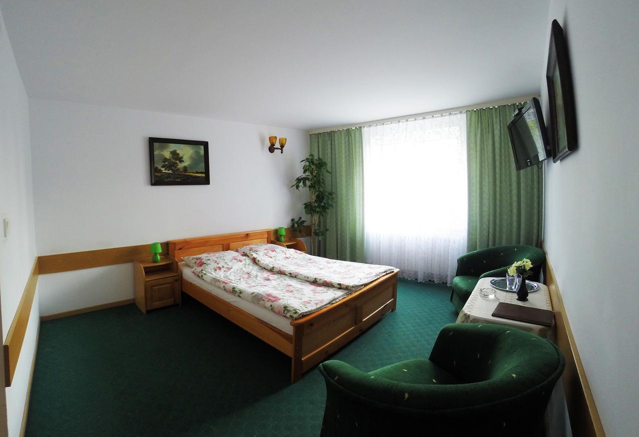 Hotel Kot Siestrzen エクステリア 写真