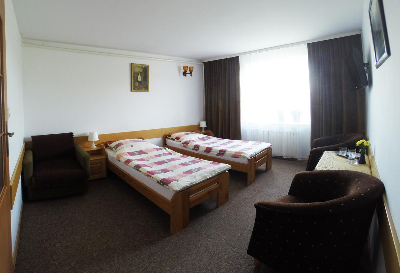 Hotel Kot Siestrzen エクステリア 写真